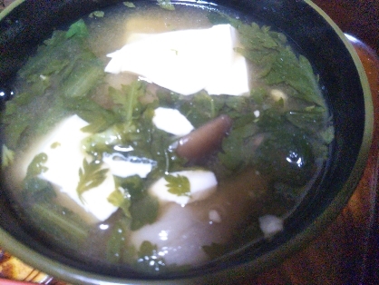 たっぷりお豆腐とモロヘイヤの鯛だしスープ
