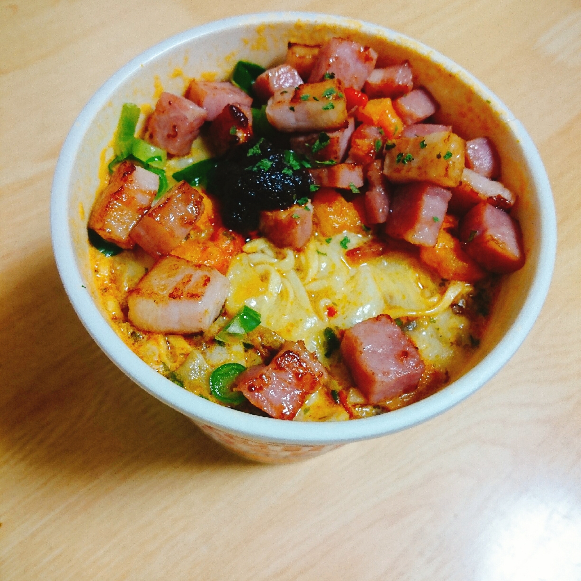 カリカリベーコンとチーズのトムヤムクンヌードル レシピ 作り方 By やっすん 楽天レシピ