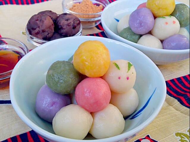 お豆腐入りカラフルなお月見団子♪