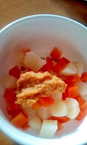 簡単離乳食!温野菜のレバーペーストがけ