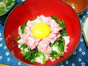 簡単うまーい(/・ω・)/新鮮茎わかめとまぐろ丼☆