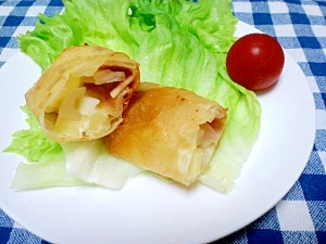 余った春巻きの皮で!ベーコンポテトパイ風春巻き