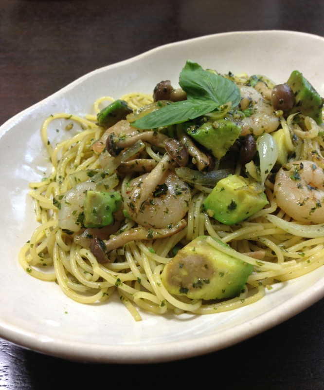 絶対美味しい エビとアボカドのバジルパスタ レシピ 作り方 By アマヌサ 楽天レシピ 絶対美味しい エビとアボカドのバジルパスタ レシピ 作り方 By アマヌサ 楽天レシピ