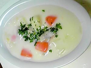 旬の牡蠣が入ったクリームシチュー