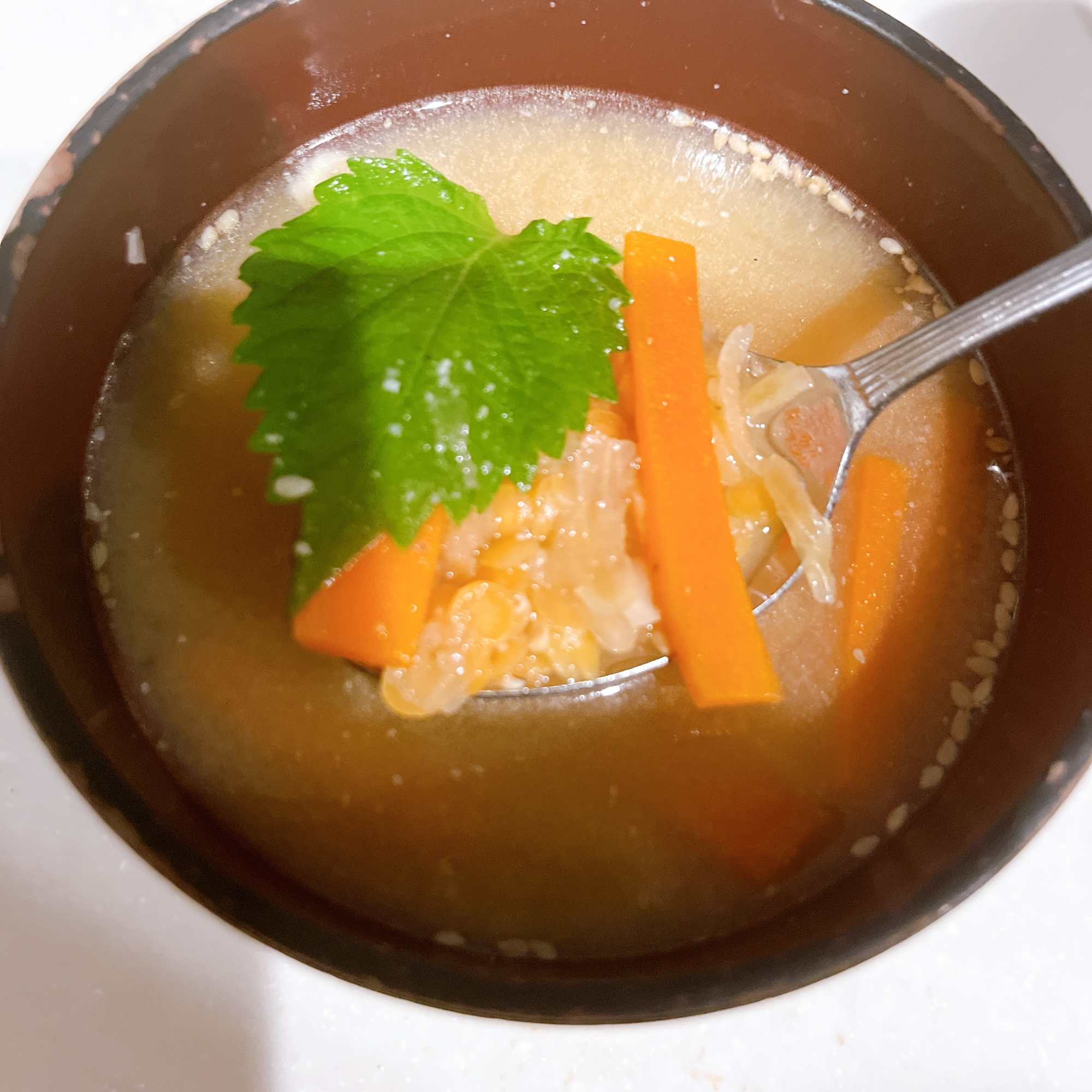 コクうま！レンズ豆とドライオニオンの胡麻味噌スープ