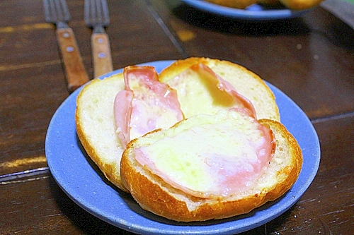 ハムチーズパン