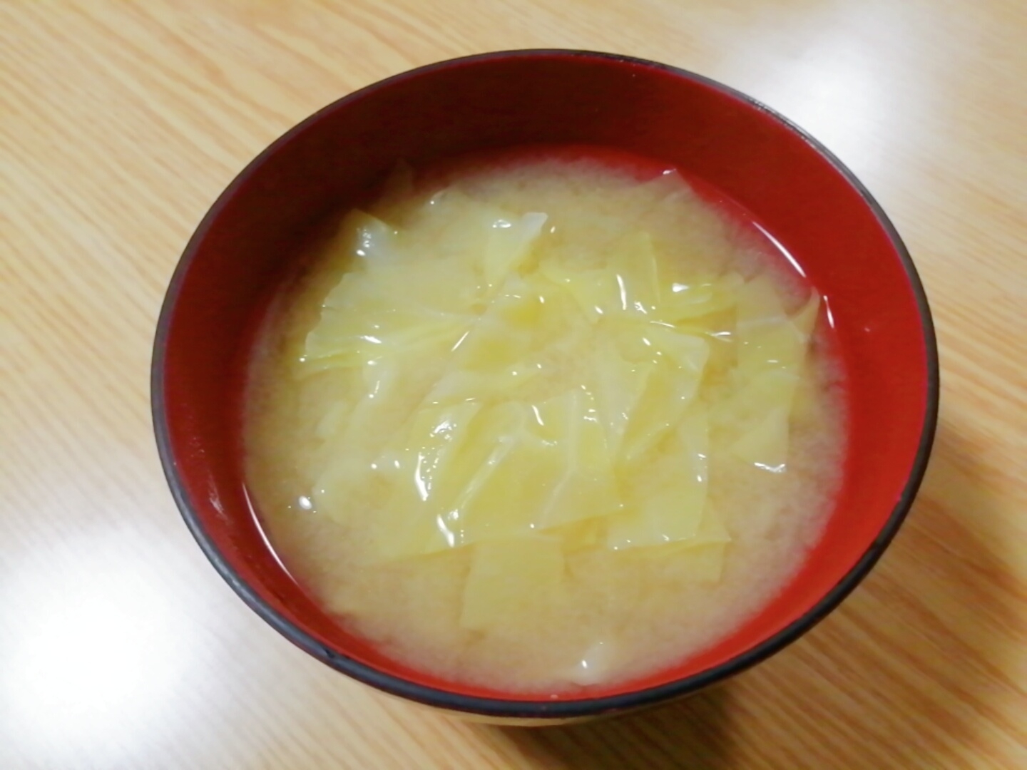 シンプル☆キャベツの味噌汁