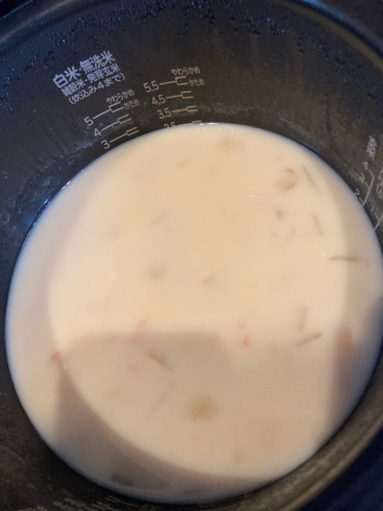 炊飯器で作る豆乳コンソメスープ
