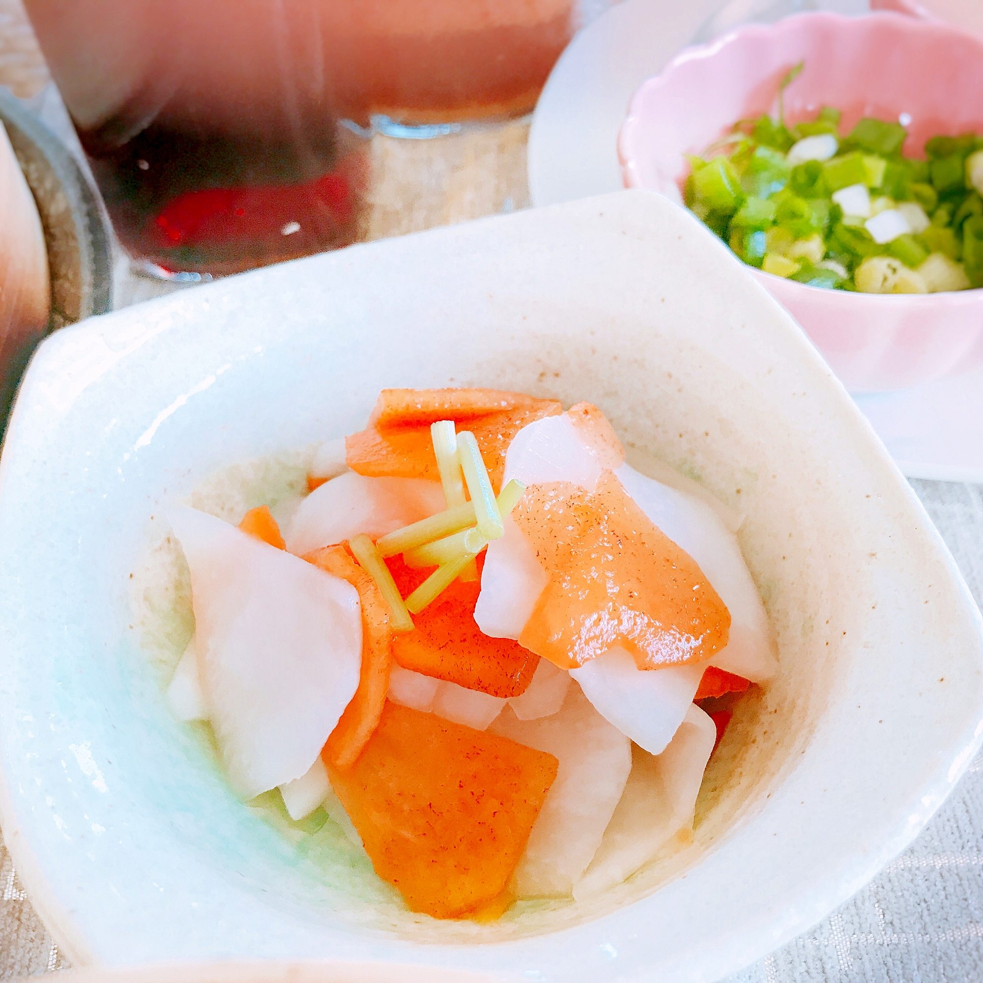 甘さが美味しい♡蕪と柿の酢の物