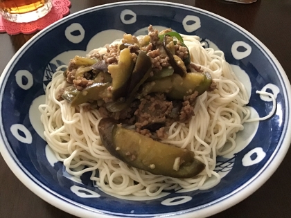 なすとピーマンの肉みそそうめん