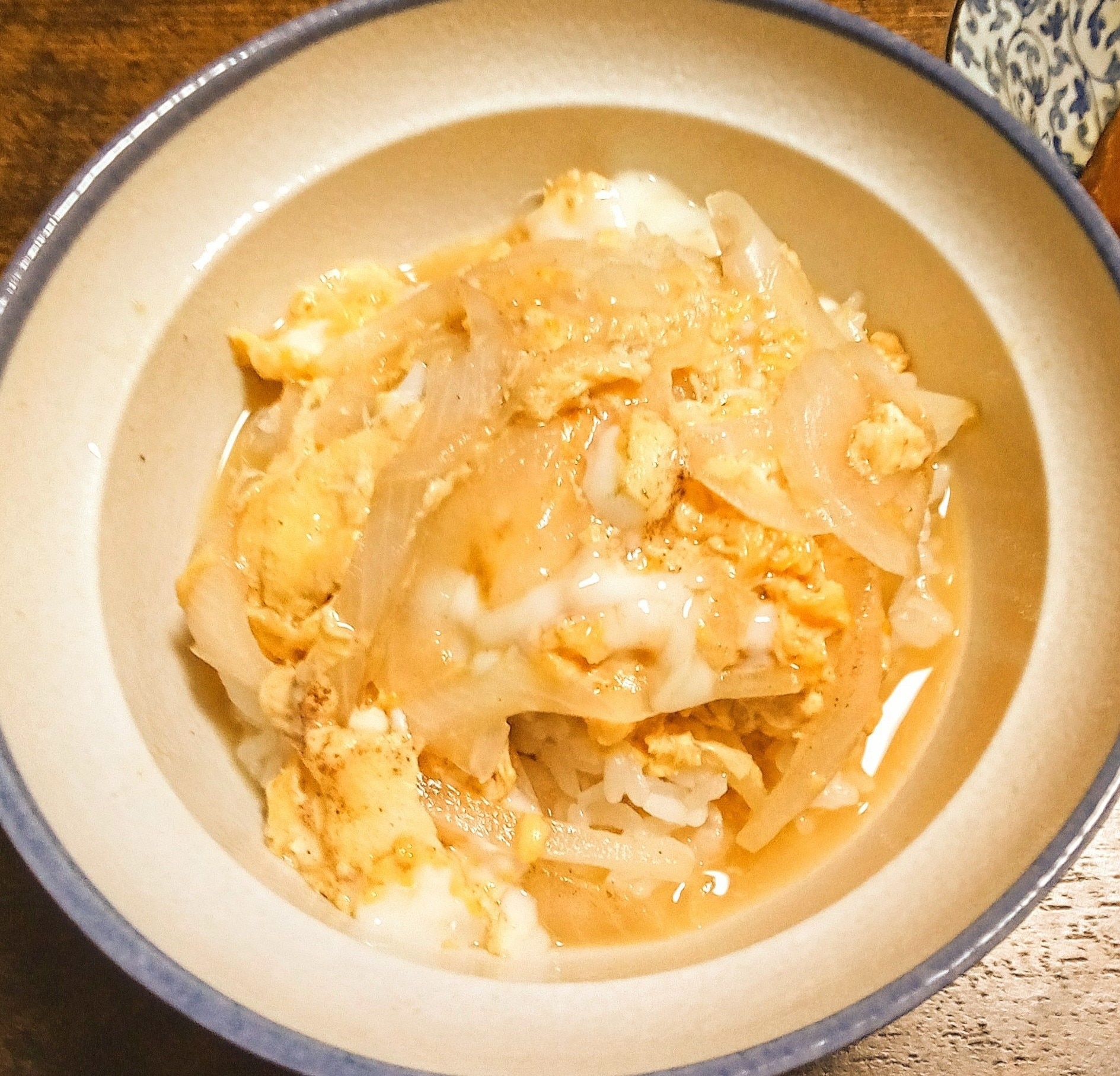 もちもち玉子丼ページ 鳥濱トメさんの玉子丼・靖國八千代食堂