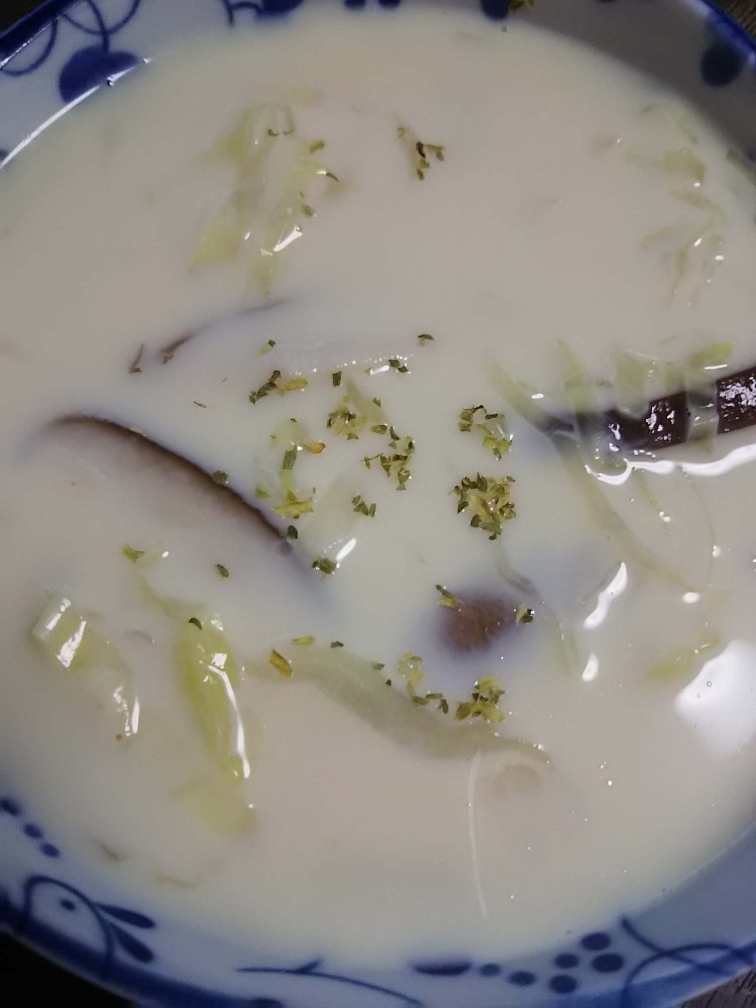 キャベツとしいたけの豆乳スープ(^^)