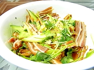 コリッコリ!ミミガーと胡瓜の冷菜