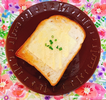 ジオ☆ちゃん♪スライスチーズで作りました✧˖°マヨネーズガーリック美味しいですねෆˎˊ˗また作りたいです(ᴑ̴̶̷̤  ᢦ ᴑ̴̶̷̤)♡