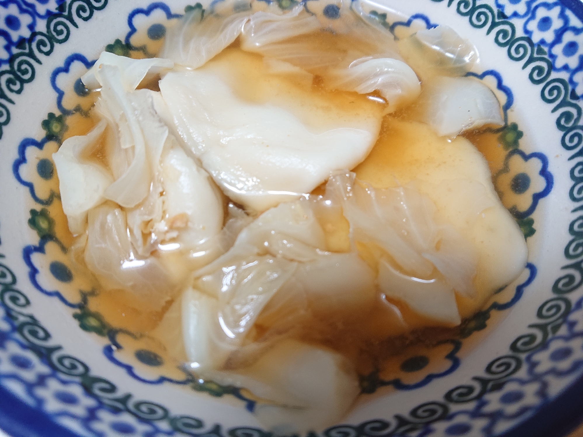 水餃子とキャベツの味噌汁
