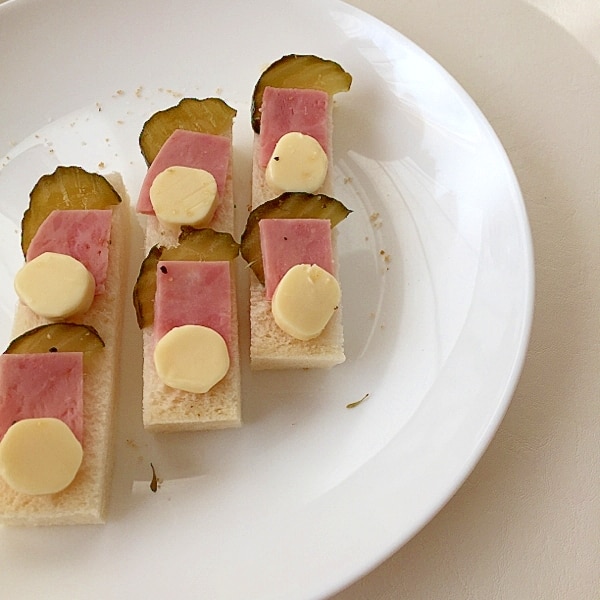 ピクルスとハム チーズのスティックオープンサンド レシピ 作り方 By まかろん 楽天レシピ ピクルスとハム チーズのスティックオープンサンド レシピ 作り方 By まかろん 楽天レシピ