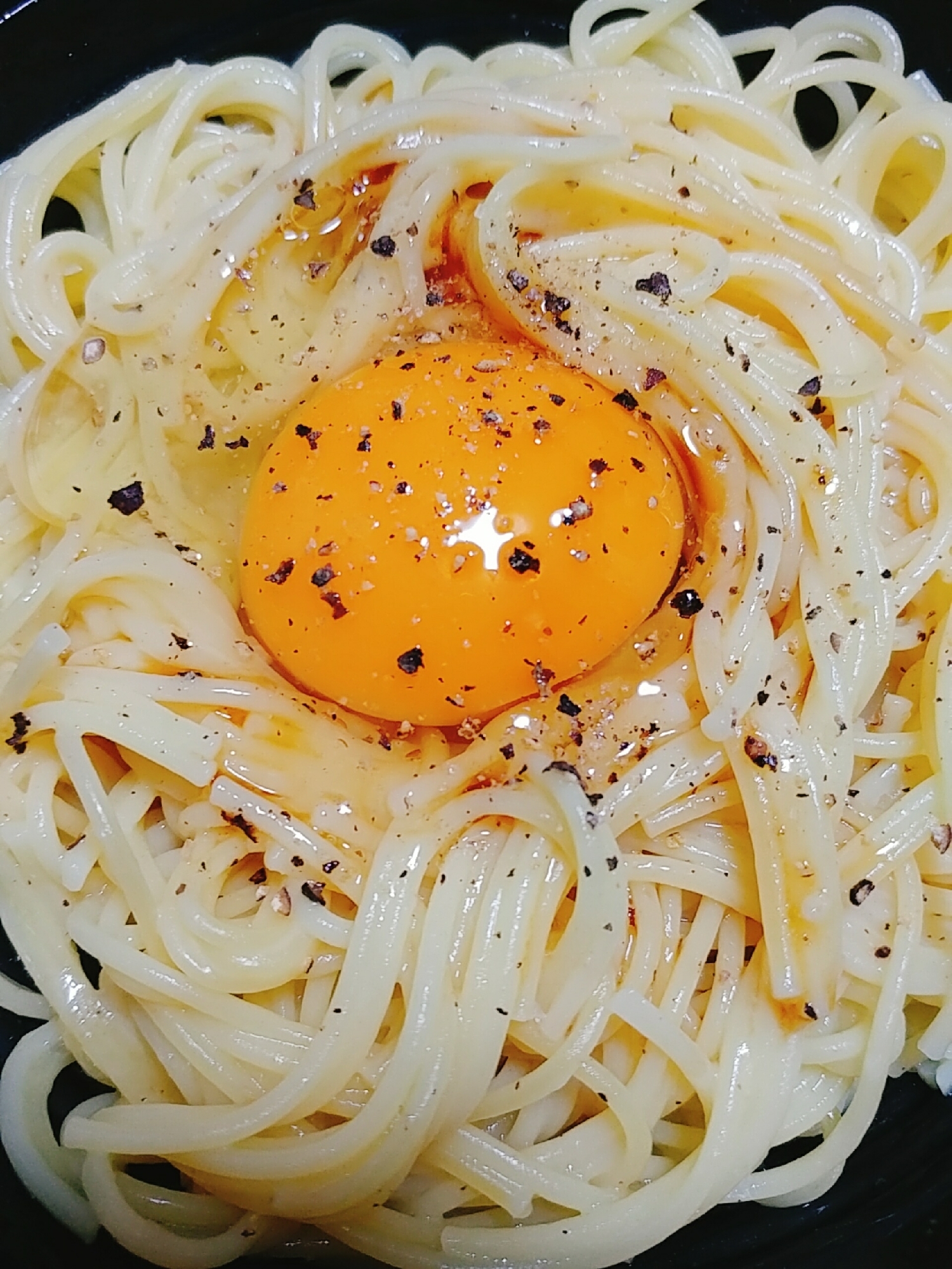 卵とチーズのシンプルパスタ