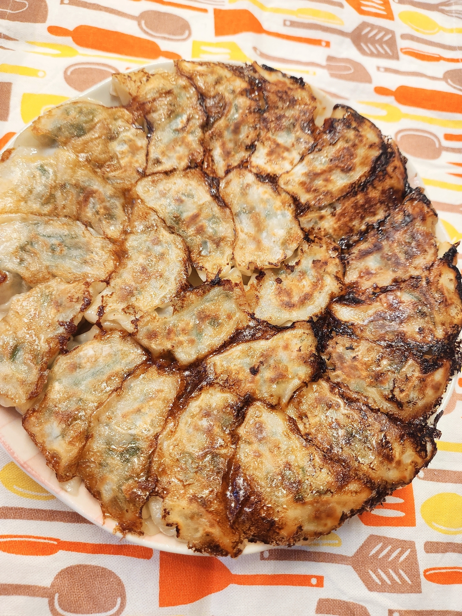 【おつまみ】野菜たっぷりニラ餃子