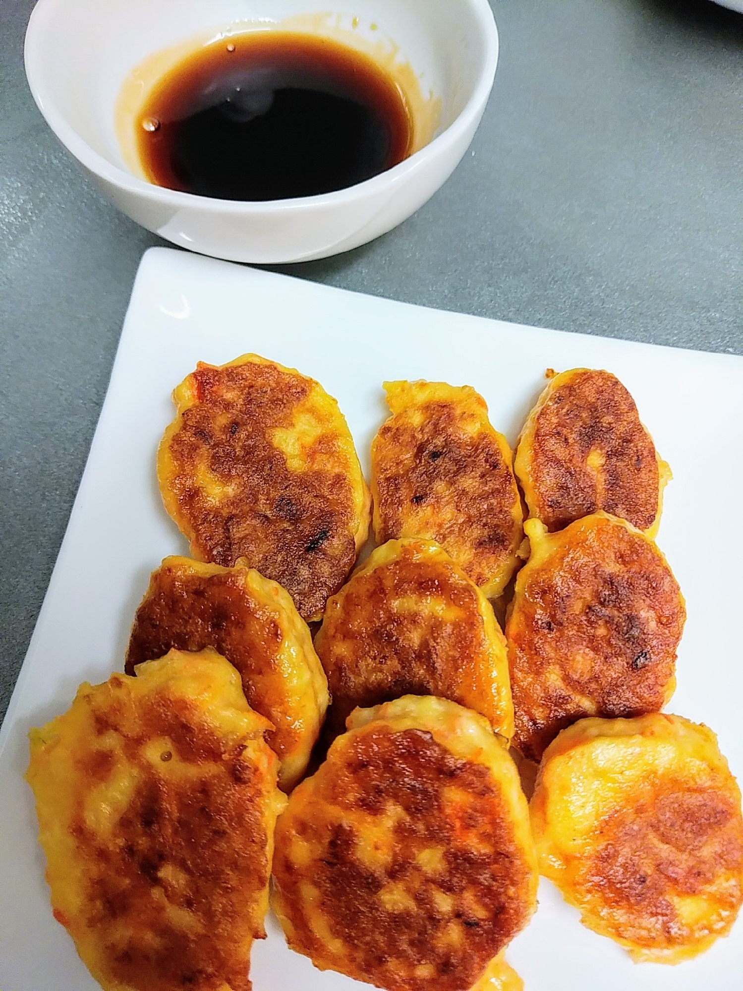 お豆腐入りつくね焼き！照り焼きソース付き！