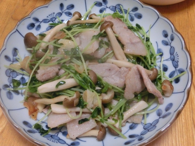 ササッと炒めて　豚肉と豆苗の中華炒め