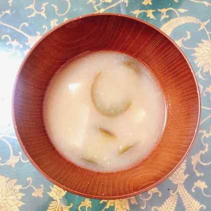 茄子とまいたけの味噌汁