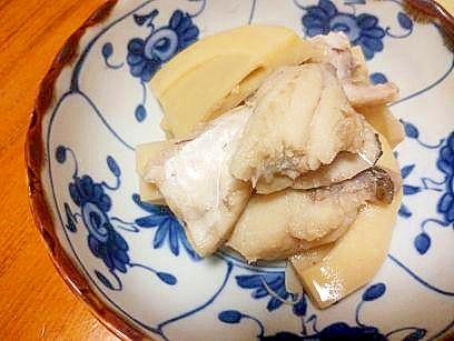 筍と　鱈のあらの　煮物