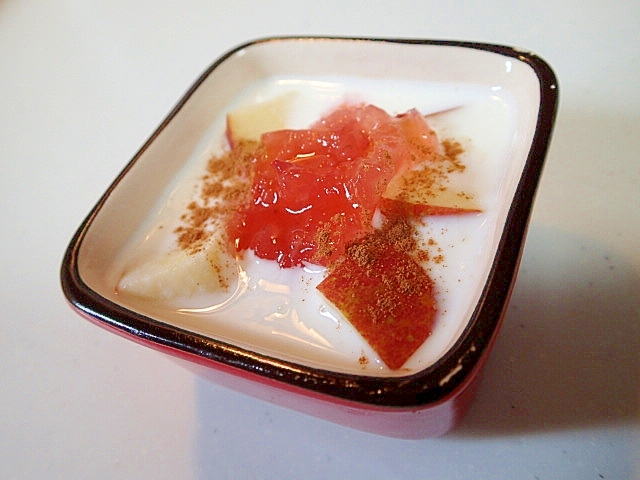 美的　林檎と苺寒天のシナモン香るヨーグルト