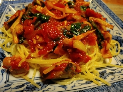 我が家の定番!!鶏肉と茄子のトマトソースパスタ