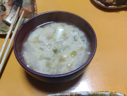 かぼちゃと白菜と大根としめじと昆布の粕汁