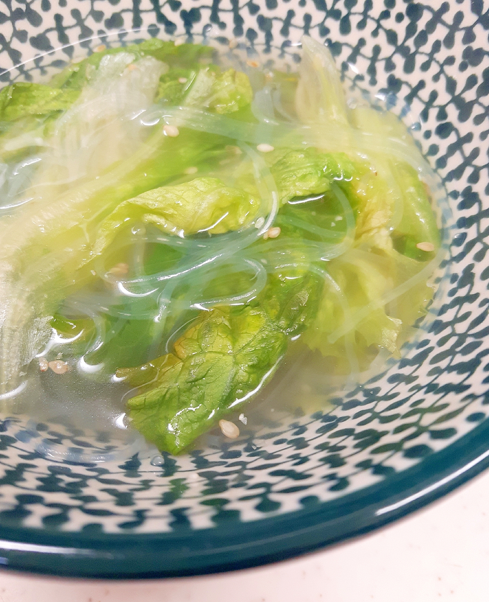 子供が喜ぶ 簡単サニーレタスの春雨スープ レシピ 作り方 By Acchan66 楽天レシピ