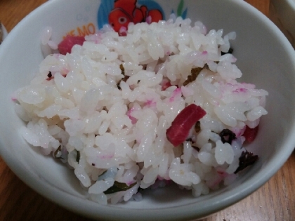 夏にオススメ☆カリカリ梅とシソの混ぜご飯