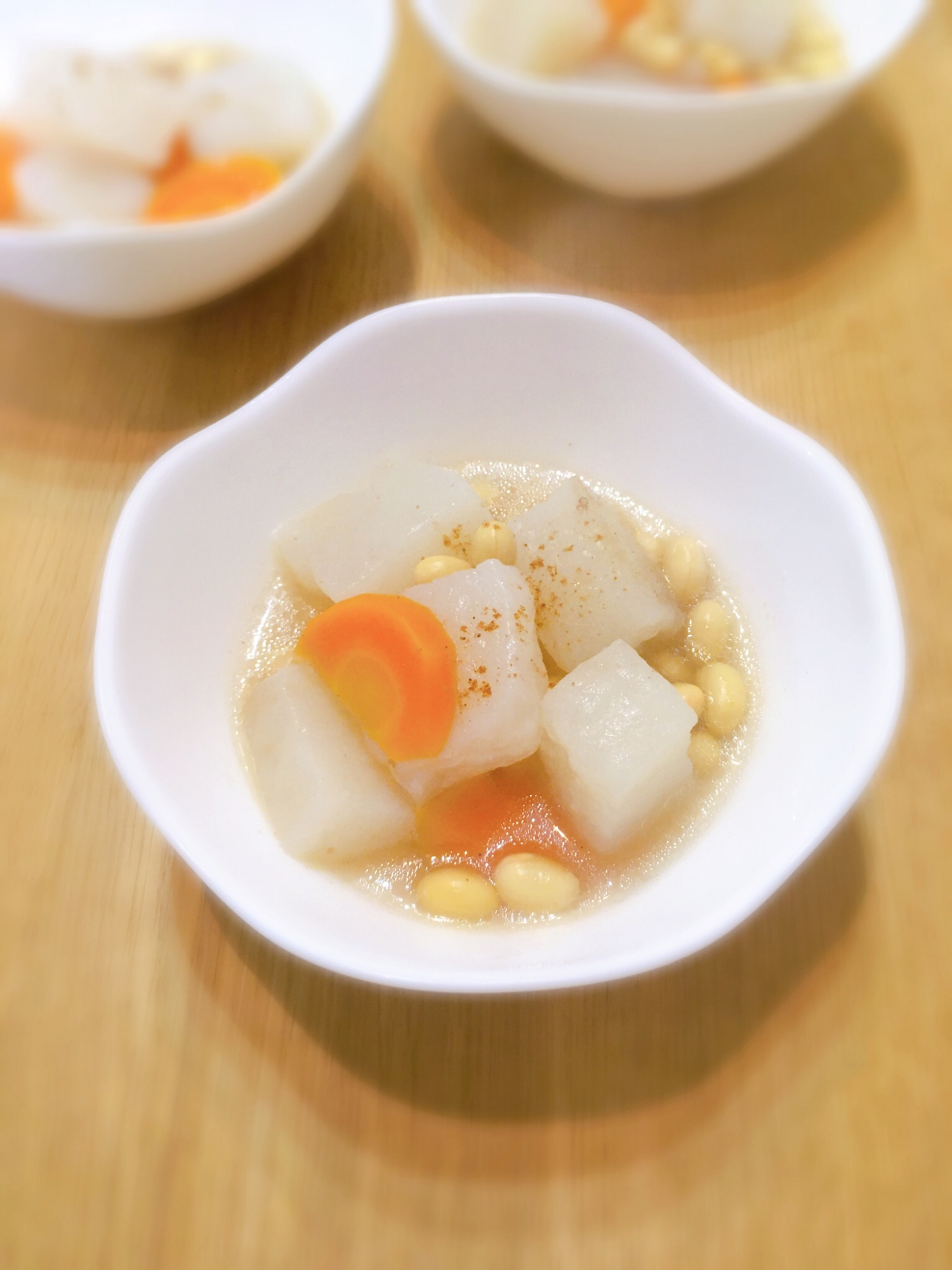 こんにゃくと大豆の中華風スープ