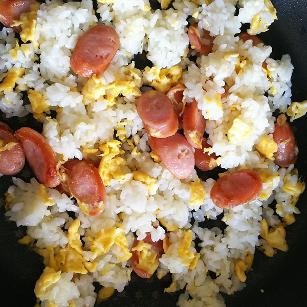 ウインナーと卵の鶏ガラチャーハン レシピ 作り方 By 4045g 楽天レシピ ウインナーと卵の鶏ガラチャーハン レシピ 作り方 By 4045g 楽天レシピ