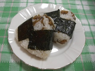 ゴーヤの佃煮と天かすのおにぎり♡