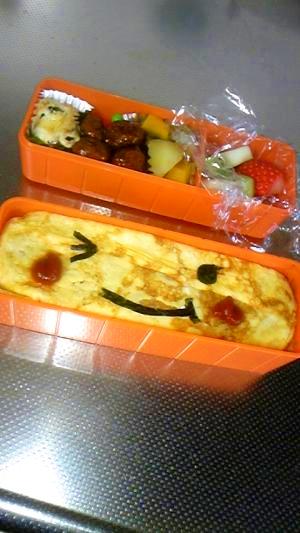 あけてにっこり♪オムライス弁当　(*´ω｀*)