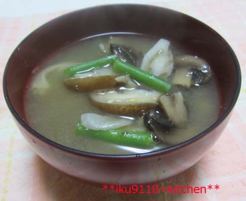 きのこ三昧のお味噌汁 レシピ 作り方 By イク9110 楽天レシピ きのこ三昧のお味噌汁 レシピ 作り方 By イク9110 楽天レシピ