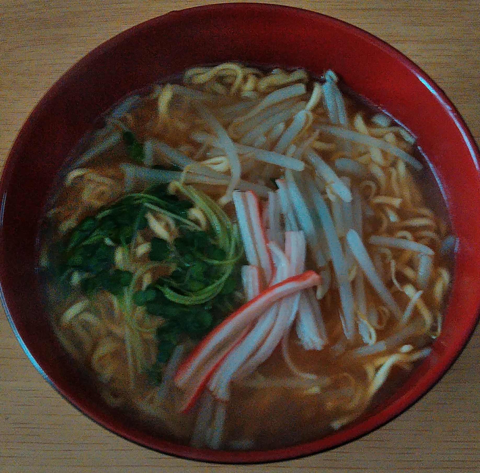 カニかまともやしと貝割れの味噌ラーメン