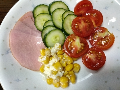 こんにちは。朝食に。彩りよく美味しくできました。レシピ有難うございました。