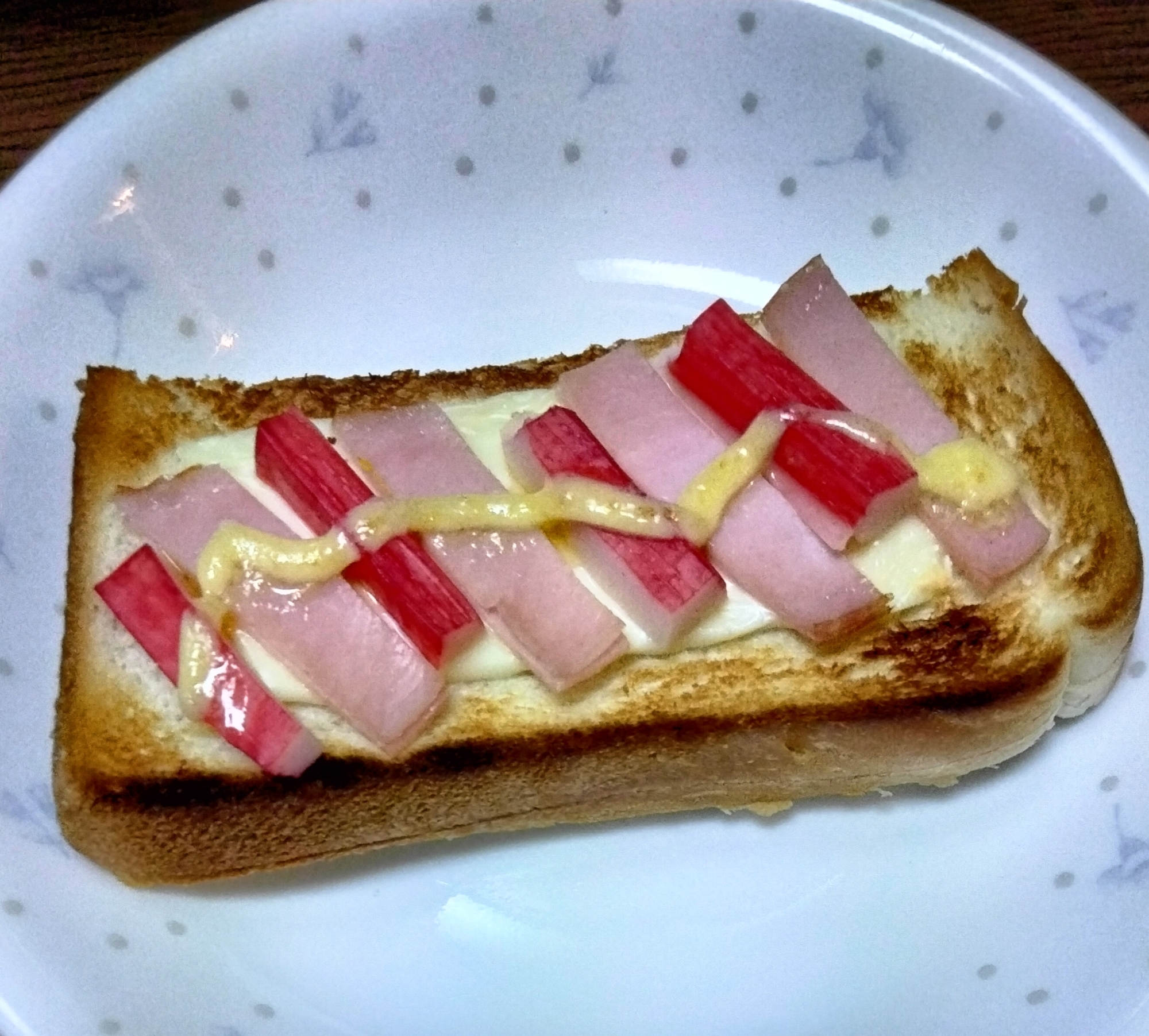 チーズトーストアレンジ カニカマ&ハム