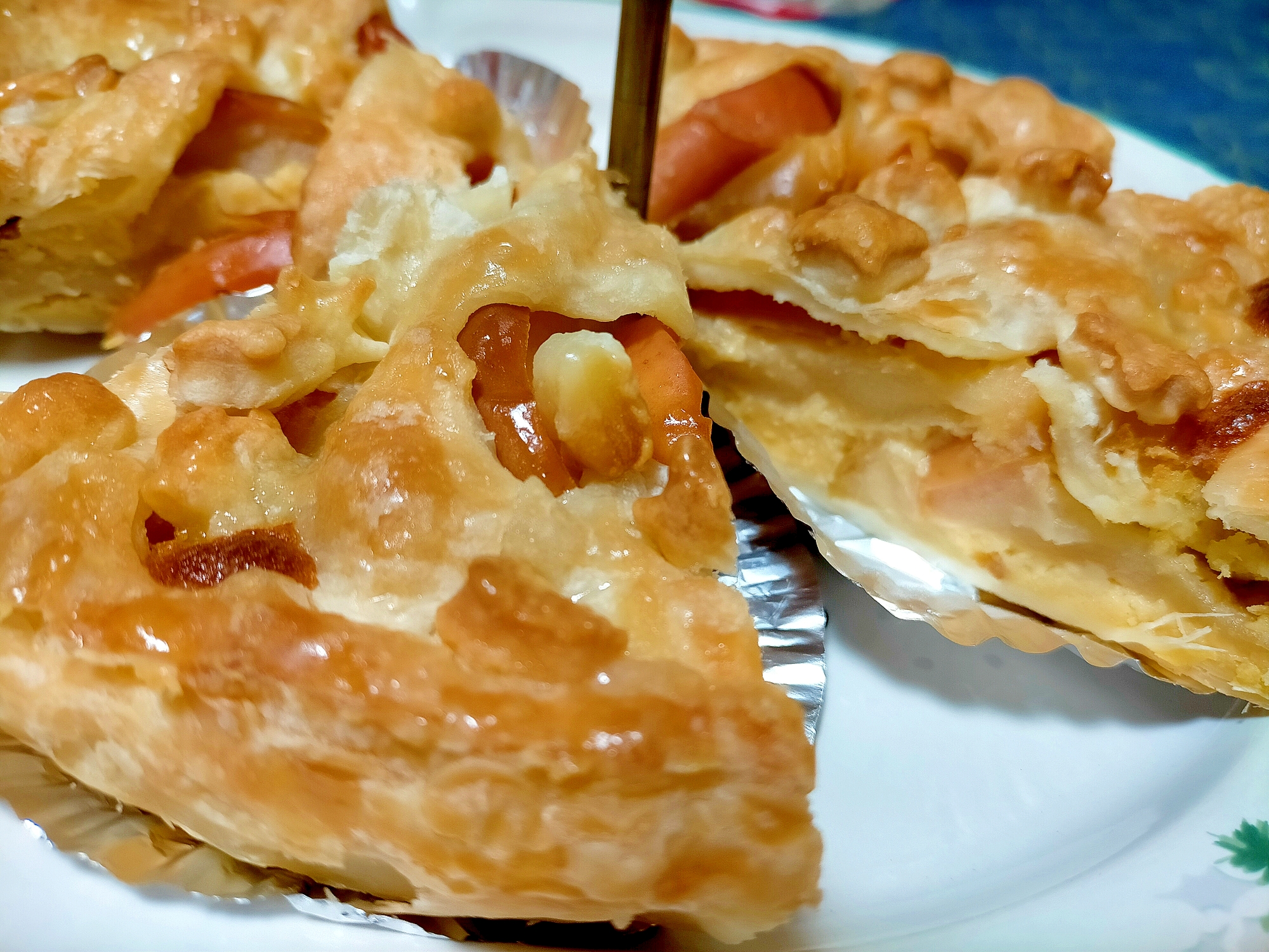 大きな皮つきりんごワイルドなアップルパイ レシピ 作り方 By 星うさぎ 楽天レシピ 大きな皮つきりんごワイルドなアップルパイ レシピ 作り方 By 星うさぎ 楽天レシピ