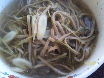 麺つゆで温かいそば