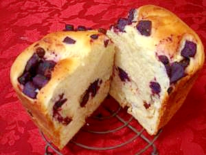 紫イモのパン