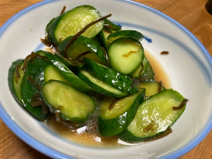 キャンプご飯の箸休めに♪きゅうりのお漬物