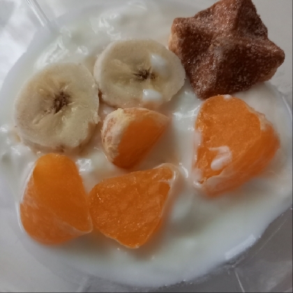 あやなおちゃんちゃん、こんにちは〜♪
食後のデザートにいただきました❣
色んな味が楽しめてとっても美味しかったですƪ(˶﻿◕؎◕˶﻿)ෆ