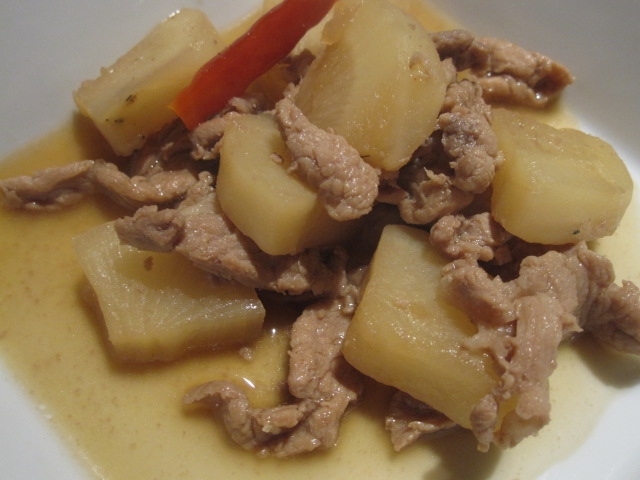 大根と豚肉の煮物