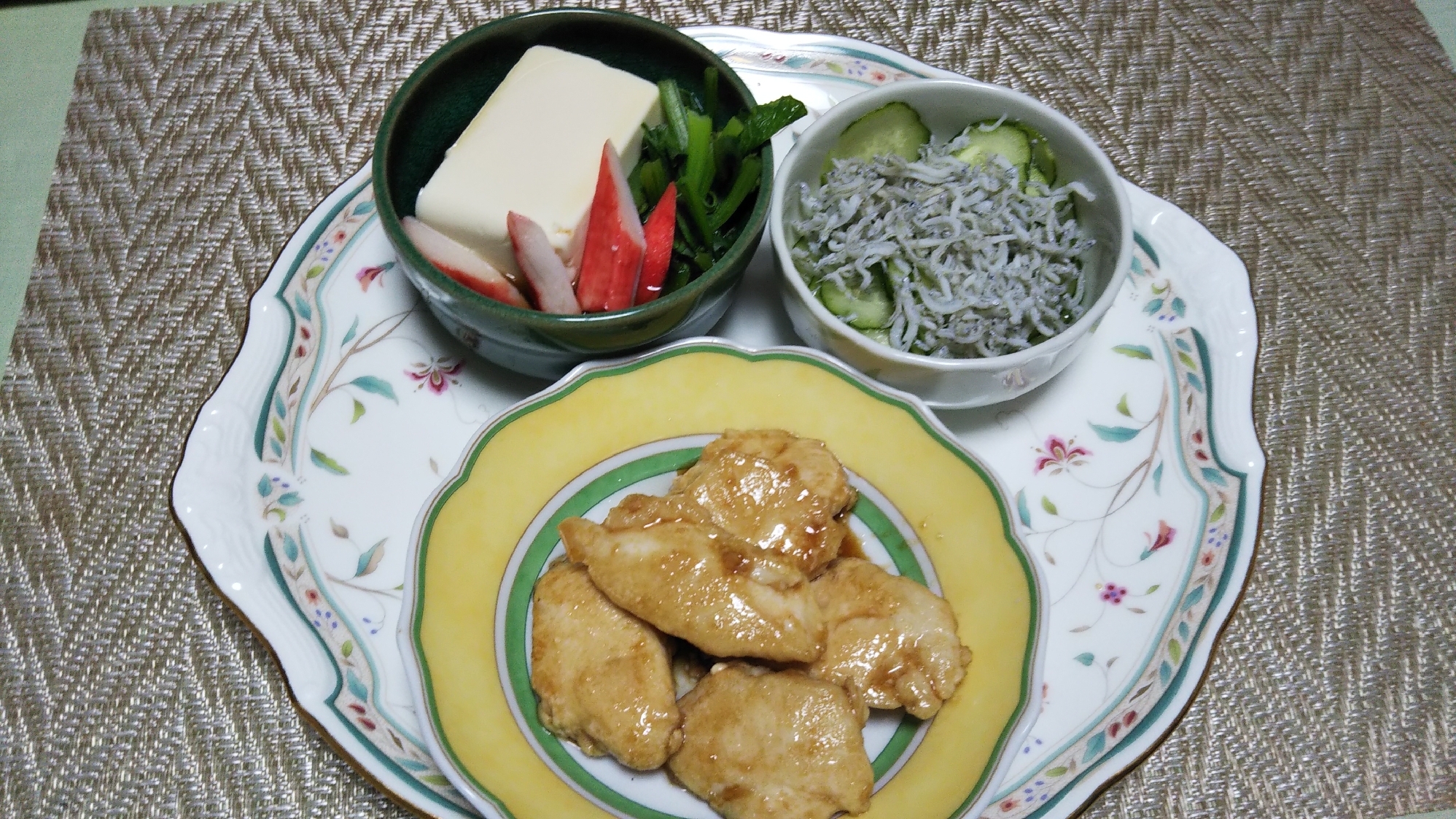 ササミの甘辛焼きと豆腐のめんつゆ煮としらす和え☆