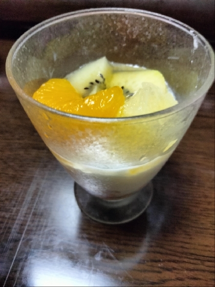 ベルギーワッフル＊ヨーグルトのフルーツカップ
