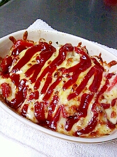 パプリカと豚ひき肉のチーズ焼き