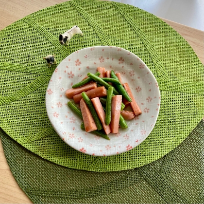 インゲン豆と魚肉ソーセージのオイスター炒め