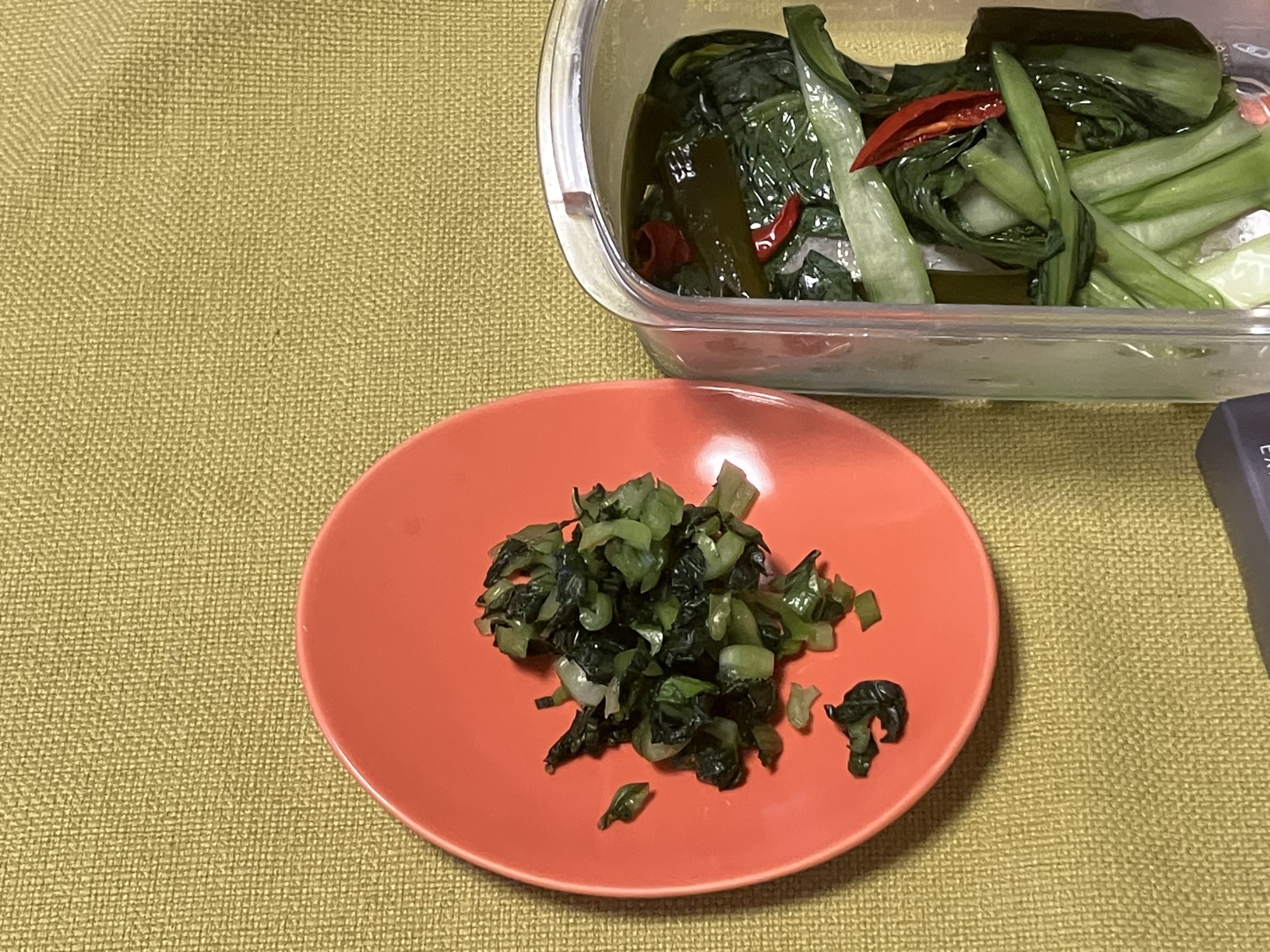 うちの漬物　漬物容器で気軽に　小松菜の漬物